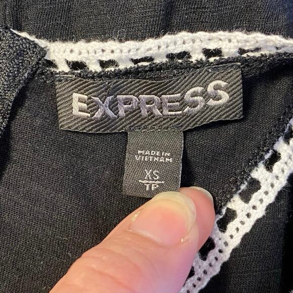 Express Racerback Crochet Trim Top Womens Size XS Black White - Picture 2 of 9